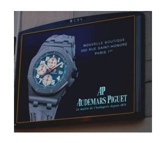 Audemars Piguet : un affichage publicitaire électroluminescent pour l’ouverture de sa boutique parisienne Audemars Piguet : un affichage publicitaire électroluminescent pour l’ouverture de sa boutique parisienne