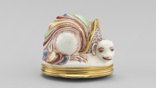 Drageoir en forme de tatou, Manufacture de Saint Cloud, vers 1750, copyright CCO Paris Musées Drageoir en forme de tatou, Manufacture de Saint Cloud, vers 1750, copyright CCO Paris Musées