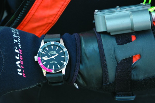 Ralf Tech : la montre de plongée WR1 fête les dix ans de sa plongée à -330 mètres ! Ralf Tech : la montre de plongée WR1 fête les dix ans de sa plongée à -330 mètres !