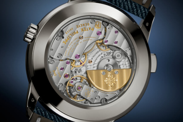 Patek Philippe Heure Universelle 5330G-001 : une nouvelle génération d'HU entre en catalogue !