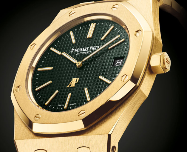 Audemars Piguet Royal Oak Extra-Plate The Hour Glass : quand le mythe acier se fait or jaune Audemars Piguet Royal Oak Extra-Plate The Hour Glass : quand le mythe acier se fait or jaune