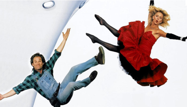 Un couple à la mer : Edward Herrmann porte une Cartier Panthère en or jaune Un couple à la mer : Edward Herrmann porte une Cartier Panthère en or jaune