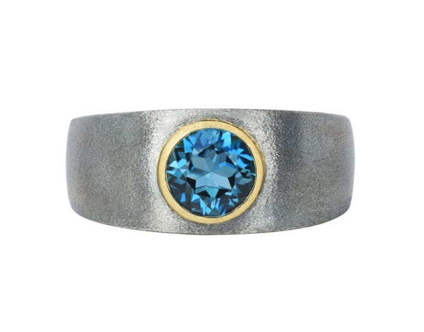 Isabelle Langlois : sa première collection de bijoux pour hommes chez Royal Quartz à Paris Isabelle Langlois : sa première collection de bijoux pour hommes chez Royal Quartz à Paris