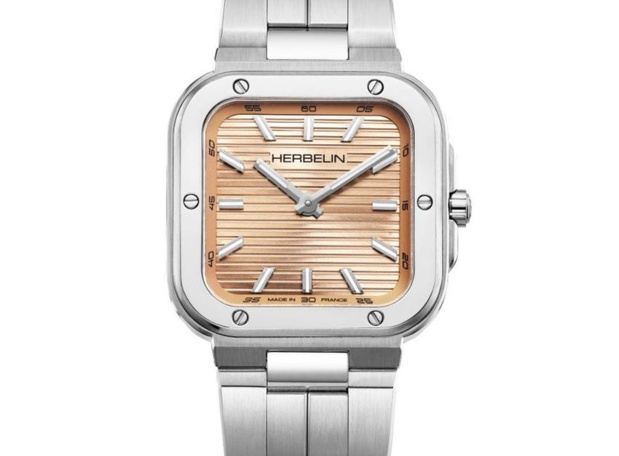 Herbelin Cap Camarat Square Dame : sportive-chic au carré Herbelin Cap Camarat Square Dame : sportive-chic au carré