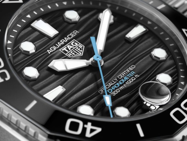 TAG Heuer Aquaracer Professionnal 300 Date : toujours plus racée
