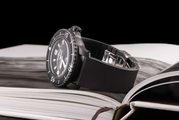 Le bracelet-montre en caoutchouc ajustable "Easy Fit" de chez ABP Concept Le bracelet-montre en caoutchouc ajustable "Easy Fit" de chez ABP Concept