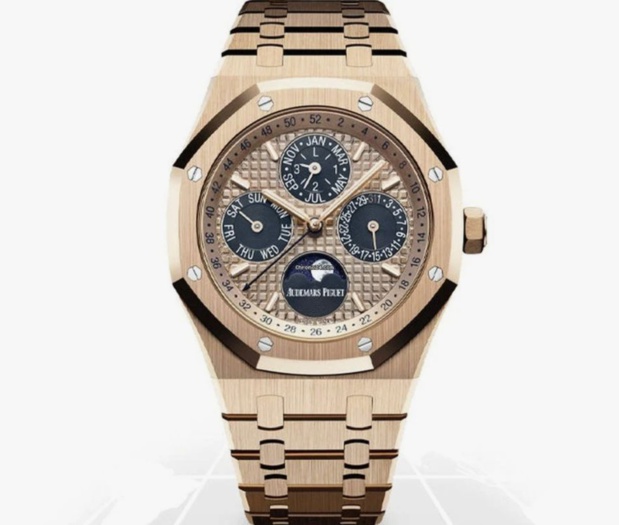 Anant Ambani offre une dizaine de Royal Oak en or rose à ses amis pour son mariage ! Anant Ambani offre une dizaine de Royal Oak en or rose à ses amis pour son mariage !