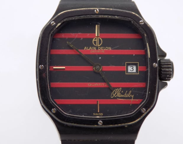 Alain Delon est mort : retour sur les principales montres de cet immense acteur Alain Delon est mort : retour sur les principales montres de cet immense acteur