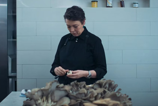 The Bear : Olivia Colman porte une Rolex Submariner Date en acier The Bear : Olivia Colman porte une Rolex Submariner Date en acier