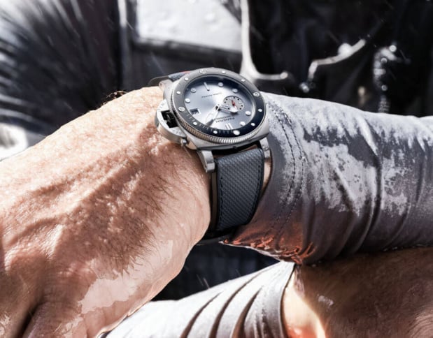 Panerai Submersible QuarantaQuattro Luna Rossa : un cadran tel la coque fuselée de l'AC75 Panerai Submersible QuarantaQuattro Luna Rossa : un cadran tel la coque fuselée de l'AC75