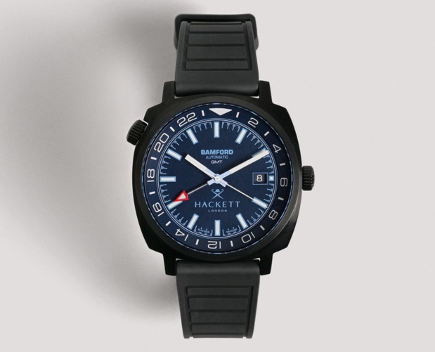Hackett x Bamford London GMT : du "swiss made" "so british" Hackett x Bamford London GMT : du "swiss made" "so british"