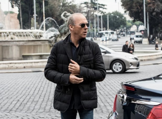 American Assassin : Michael Keaton porte un chrono Hamilton Khaki Aviation Pilot American Assassin : Michael Keaton porte un chrono Hamilton Khaki Aviation Pilot