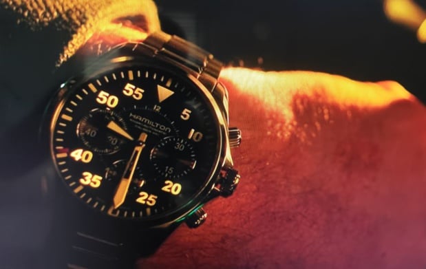 American Assassin : Michael Keaton porte un chrono Hamilton Khaki Aviation Pilot American Assassin : Michael Keaton porte un chrono Hamilton Khaki Aviation Pilot