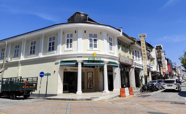 Penang : une boutique Rolex au style coloniale au coeur de George Town Penang : une boutique Rolex au style coloniale au coeur de George Town