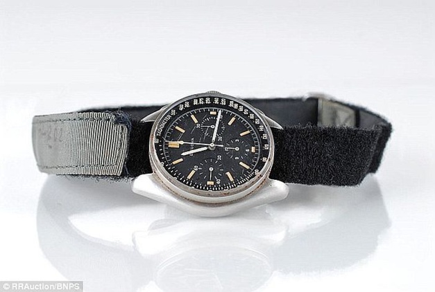 Le chrono Bulova qui a "marché sur la Lune" : estimé un million de dollars Le chrono Bulova qui a "marché sur la Lune" : estimé un million de dollars