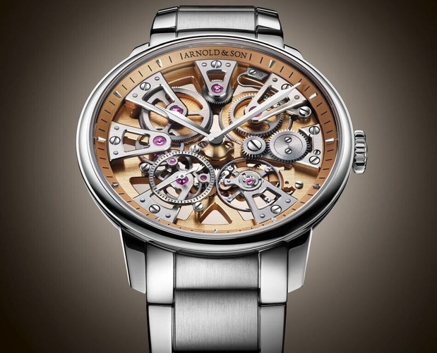 Arnold & Son Nebula 40 : une nouvelle taille pour ces deux éditions en acier, noires ou dorées Arnold & Son Nebula 40 : une nouvelle taille pour ces deux éditions en acier, noires ou dorées