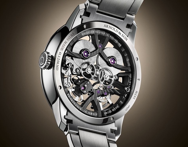 Arnold & Son Nebula 40 : une nouvelle taille pour ces deux éditions en acier, noires ou dorées Arnold & Son Nebula 40 : une nouvelle taille pour ces deux éditions en acier, noires ou dorées