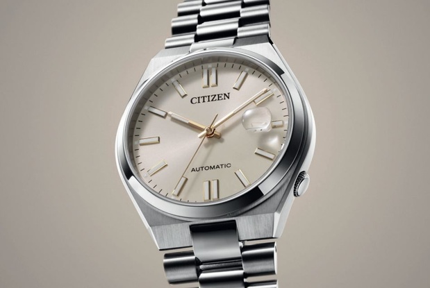 Tsuyosa "Kiniro" : une belle et nouvelle version au cadran doré pour la fin de l'année Tsuyosa "Kiniro" : une belle et nouvelle version au cadran doré pour la fin de l'année