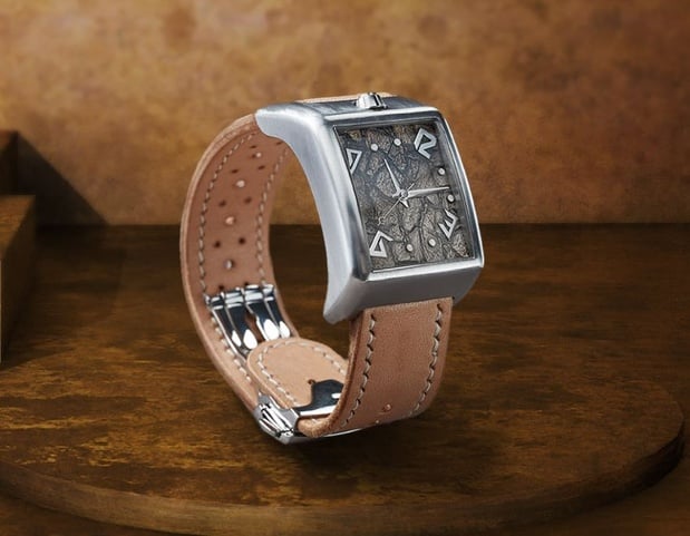 Qartel : une montre au cadran "décalé" d'un quart pour la moto Qartel : une montre au cadran "décalé" d'un quart pour la moto