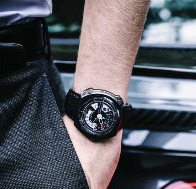SevenFriday V3/01 : sur les chapeaux de roue SevenFriday V3/01 : sur les chapeaux de roue