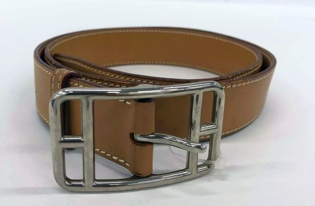 Le plaisir de chiner des vêtements de luxe d'occasion ou comment s'habiller en seconde main Le plaisir de chiner des vêtements de luxe d'occasion ou comment s'habiller en seconde main
