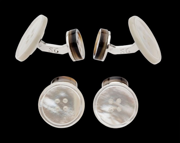 Samuel Gassmann : un incroyable catalogue de boutons de manchette "Made in Paris" Samuel Gassmann : un incroyable catalogue de boutons de manchette "Made in Paris"