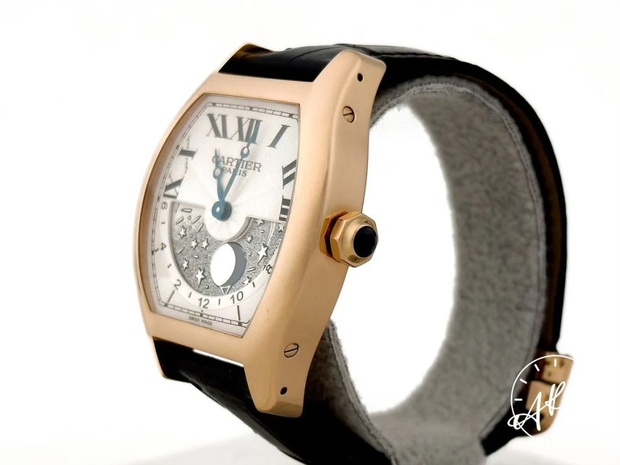 Une splendide Cartier Tortue XL Day & Night (CPCP) sur Artwatches.com Une splendide Cartier Tortue XL Day & Night (CPCP) sur Artwatches.com