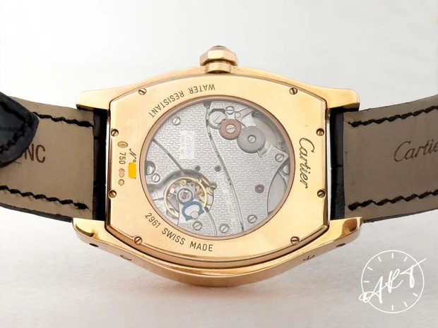 Une splendide Cartier Tortue XL Day & Night (CPCP) sur Artwatches.com Une splendide Cartier Tortue XL Day & Night (CPCP) sur Artwatches.com