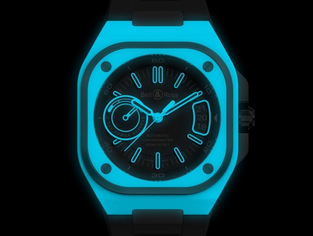 Bell & Ross BR-X5 Blue Lum : toute la magie de la lumière bleue Bell & Ross BR-X5 Blue Lum : toute la magie de la lumière bleue
