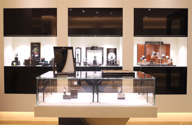 Hu Horlogerie : très belle nouvelle adresse horlogère à Paris