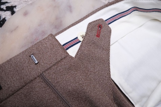 Les étoffes du vestiaire masculin : la gabardine et le whipcord Les étoffes du vestiaire masculin : la gabardine et le whipcord