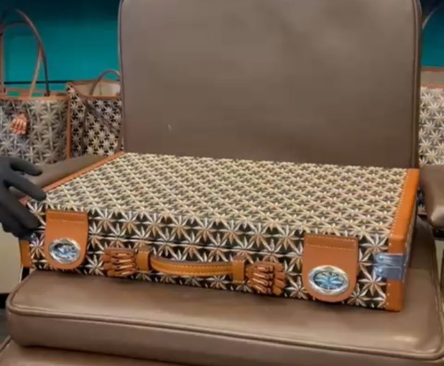 Desmalter : une très belle mallette 24 montres entièrement sur-mesure Desmalter : une très belle mallette 24 montres entièrement sur-mesure