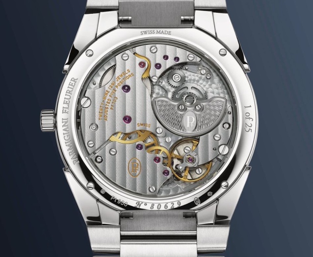 Parmigiani Fleurier Tonda PF : cadran bleu minéral pour une version de 40 mm toute en platine Parmigiani Fleurier Tonda PF : cadran bleu minéral pour une version de 40 mm toute en platine