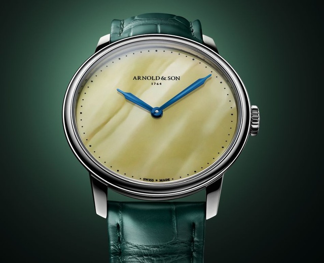 Arnold & Son HM Steel Amber : un cadran de toute beauté en ambre de la Baltique Arnold & Son HM Steel Amber : un cadran de toute beauté en ambre de la Baltique