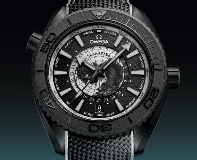 Omega Seamaster Aqua Terra Worldtimer : deux nouveautés en céramique noire pour découvrir la planète et ses océans Omega Seamaster Aqua Terra Worldtimer : deux nouveautés en céramique noire pour découvrir la planète et ses océans