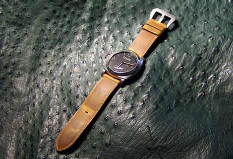 Bracelet-montre : tannages spéciaux par ABP Bracelet-montre : tannages spéciaux par ABP