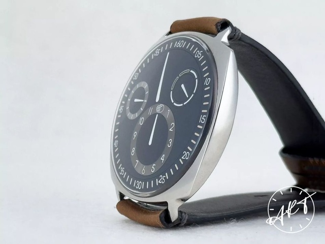 Une très rare Ressence edition limitée Cronotempvs vendue sur le site Artwatches.com Une très rare Ressence edition limitée Cronotempvs vendue sur le site Artwatches.com