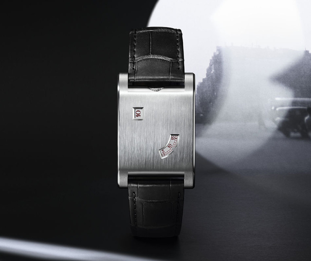 Tank à Guichets de chez Cartier Privé : à l'heure numérique Tank à Guichets de chez Cartier Privé : à l'heure numérique