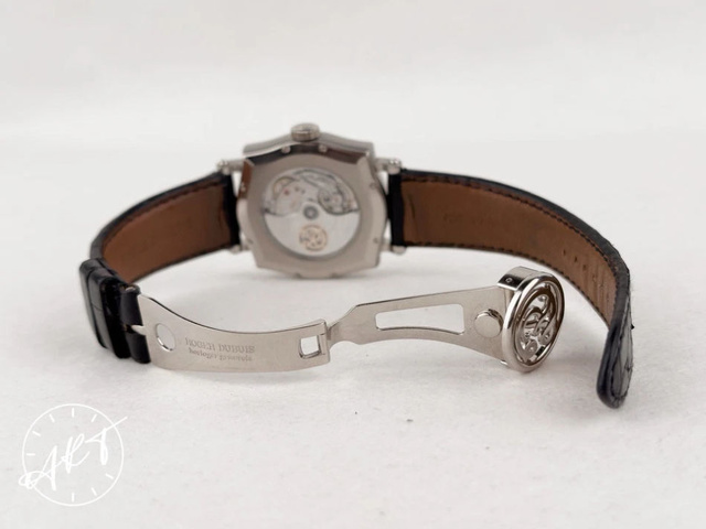 Roger Dubuis Sympathie Bi-Rétrograde Calendrier Perpétuel : pur collector vendu par Artwatches.com Roger Dubuis Sympathie Bi-Rétrograde Calendrier Perpétuel : pur collector vendu par Artwatches.com