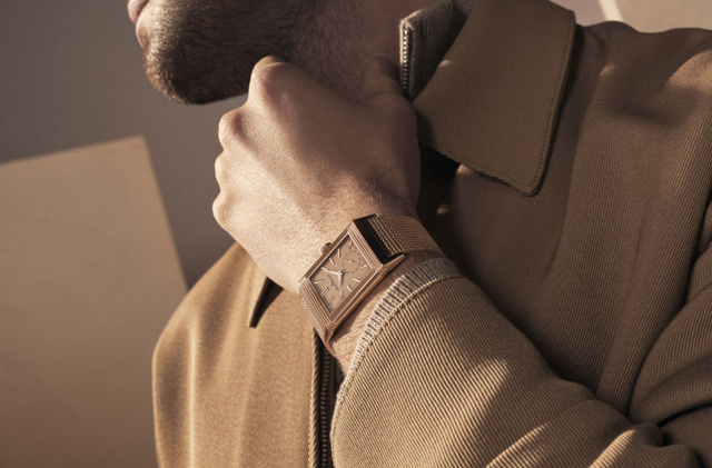 Jaeger-LeCoultre Reveso Tribute : cadran grainé et maille milanaise en or rose, duo gagnant Jaeger-LeCoultre Reveso Tribute : cadran grainé et maille milanaise en or rose, duo gagnant