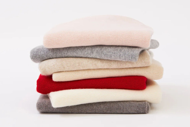 Le pull sans manche et le polo en cachemire de la maison japonaise UTO : parfaits pour le printemps