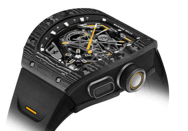 Richard Mille RM 43-01 Tourbillon chronographe rattrapante : deux pièces d'exception avec Ferrari