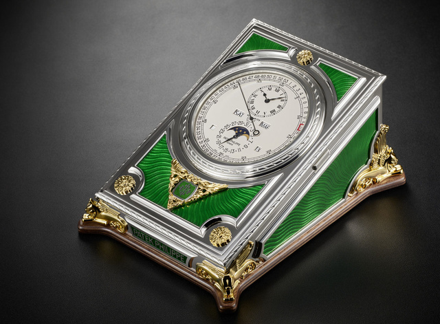 Patek Philippe : une pendulette de bureau dotée d'un tout nouveau calibre hautes performances