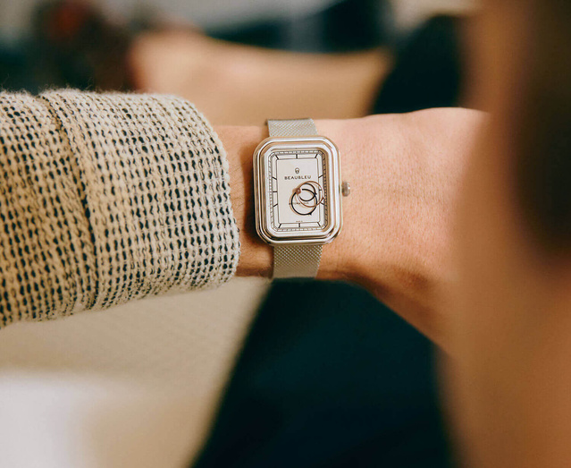 Bleubleu Figura : aiguilles rondes pour montres rectangles