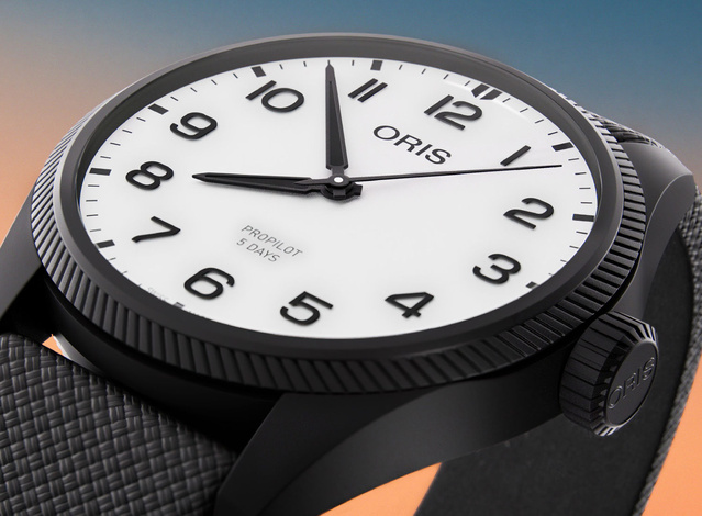 Oris Hölstein édition 2025 : un cadran "full lum" avec un petit truc en plus