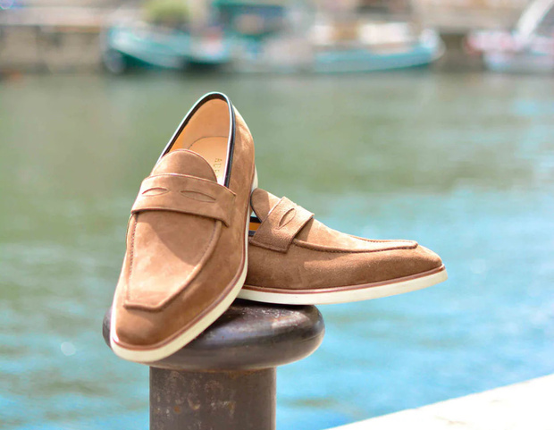 Beauvallon : le mocassin "white sole" selon Aubercy Beauvallon : le mocassin "white sole" selon Aubercy