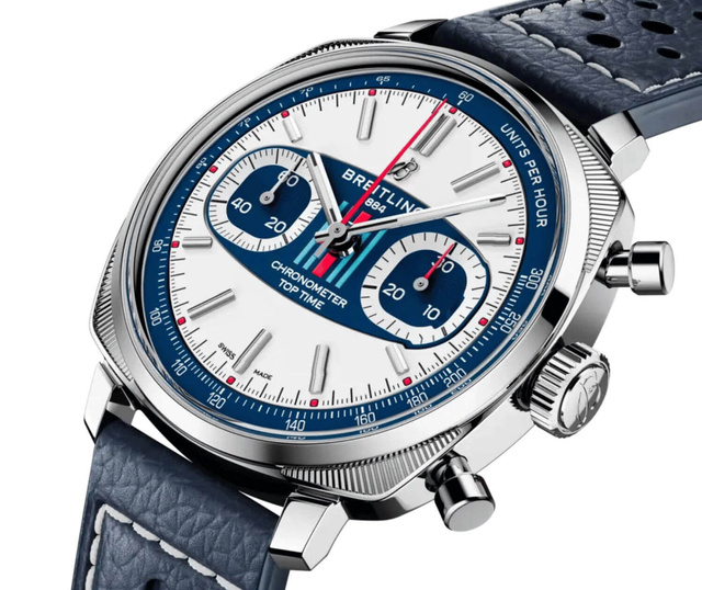 Breitling Top Time Martini Racing : look vintage pour édition limitée Breitling Top Time Martini Racing : look vintage pour édition limitée