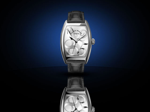 Franck Muller Cintrée Curvex Lucky 8 : le temps à l'infini