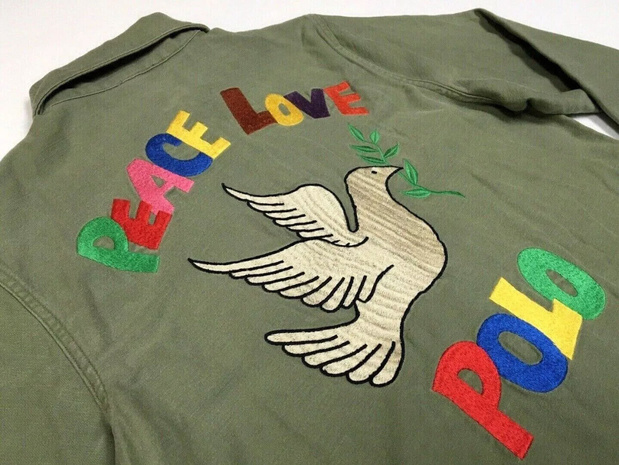 La chemise militaire : quand l'élégance civile puise dans le vestiaire de l'armée ! La chemise militaire : quand l'élégance civile puise dans le vestiaire de l'armée !