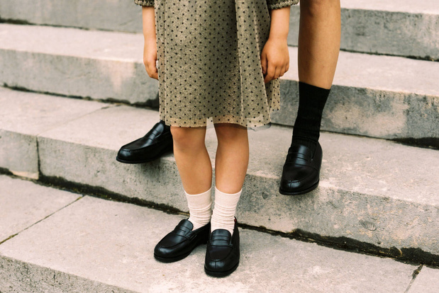 JM Weston et Bonpoint réinventent le fameux mocassion 180 en version enfants JM Weston et Bonpoint réinventent le fameux mocassion 180 en version enfants